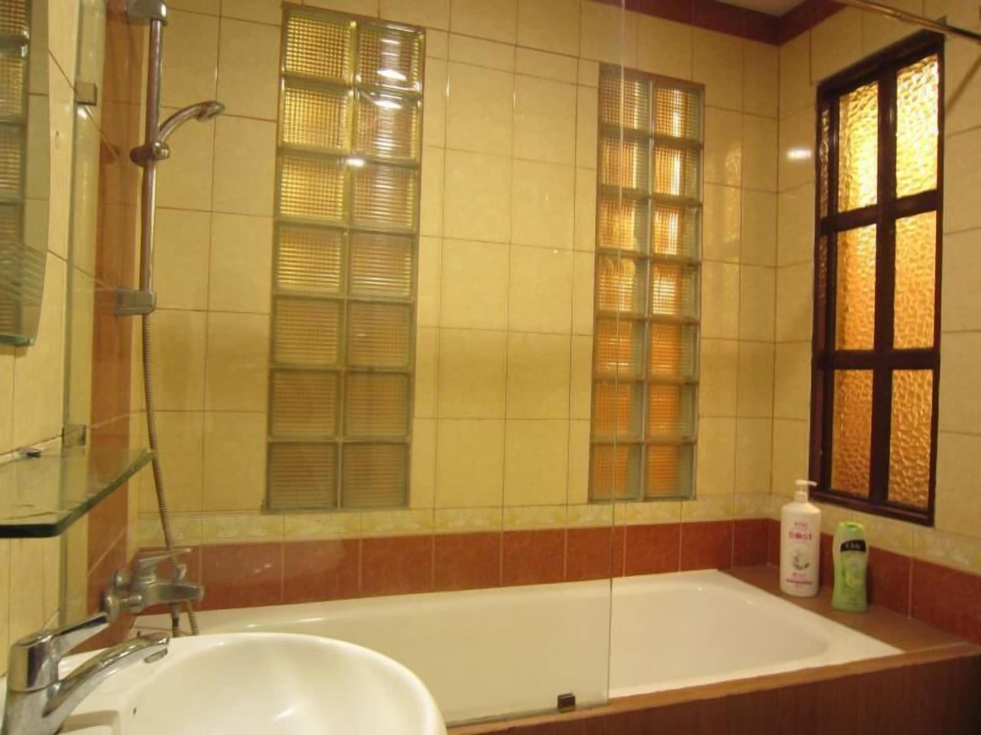 Bi Saigon Hotel Хошимин Екстериор снимка